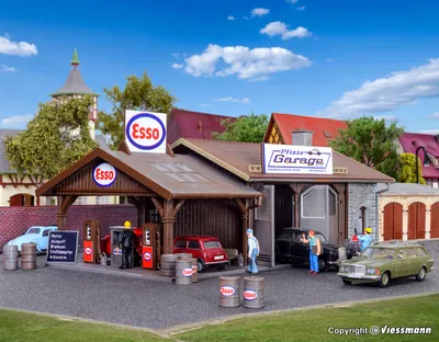 Vollmer - H0 Service station Pfizis garage with petrol station 火车模型