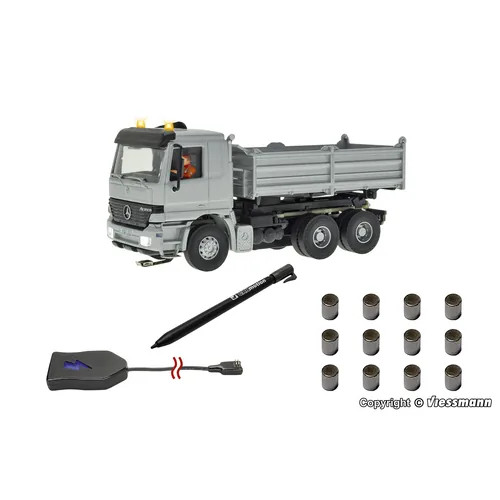 Viessmann - H0 CarMotion starter set, MB ACTROS dump truck with rotating flashing lights, silver 火车模型