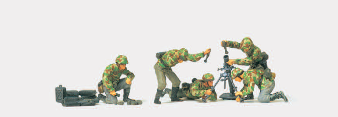 8 cm Granatwerfer 34 im Gefecht. Deutsches Reich 1939-45. 5 unbemalte Miniaturfiguren, Granatwerfer und Zubehör. Bausatz
