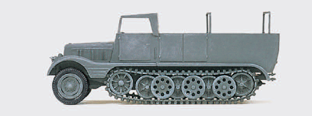 Halbketten-Zugmaschine 3 to (SdKfz 11). Offenes Verdeck. Deutsches Reich 1939-45. Bausatz