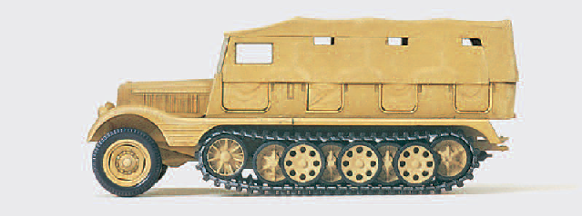 Halbketten-Zugmaschine 3 to (SdKfz 11). Pionierausführung. Geschlossenes Verdeck. Deutsches Reich 1939-45. Bausatz