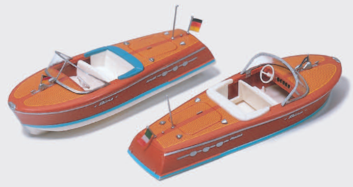 Zwei Motorboote. Bausatz