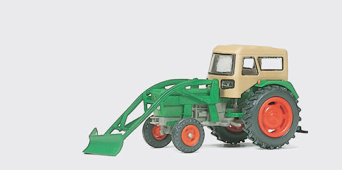 Ackerschlepper DEUTZ D 6206 mit Schneepflug und FRITZMEIER Verdeck. Fertigmodell