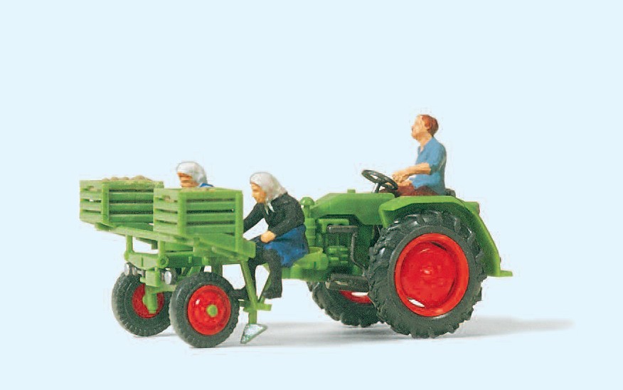 Geräteträger, Kartoffellegemaschine. 3 handbemalte Miniaturfiguren. Fertigmodell