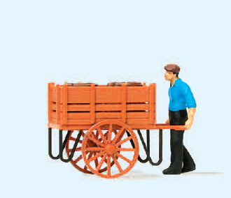 Arbeiter mit Handwagen, Fässerladung