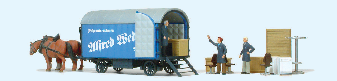 Möbelwagen Spedition "A. Wedlich". 2 stehende Pferde. Figuren und Zubehör. Fertigmodell