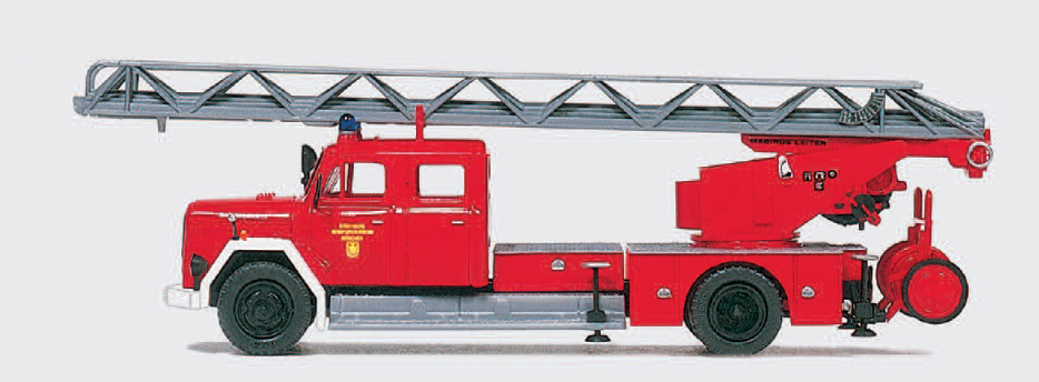 Magirus Drehleiter DL 30. Staffelfahrerhaus. F Magirus 150 D 10. Bausatz