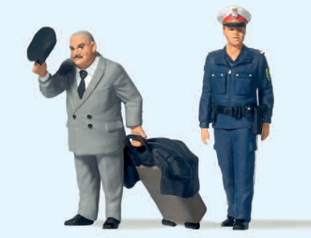 Reisender. Polizistin. Österreich