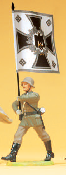 Soldat im Marsch, mit Regimentsfahne