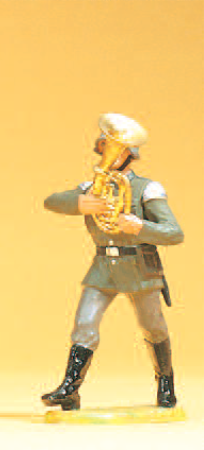 Musiker im Marsch, mit Tenorhorn