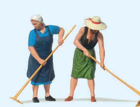 Bäuerinnen mit Rechen