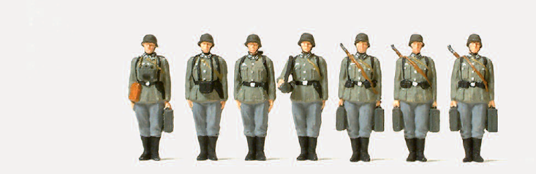 Granatwerfertrupp angetreten. Deutsch Reich 1939-45. 7 unbemalte Miniaturfiguren. Zubehör. Bausatz